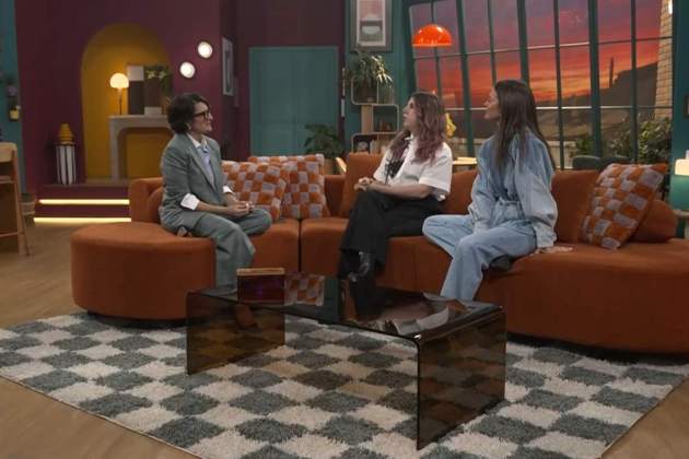 Carolina Iglesias, Laura Escanes y Sílvia Abril en el '¿Y ahora qué?' / RTVE Play