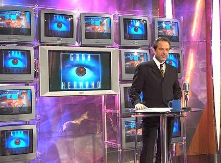 Pepe Navarro, presentando 'Gran Hermano 3' Telecinco