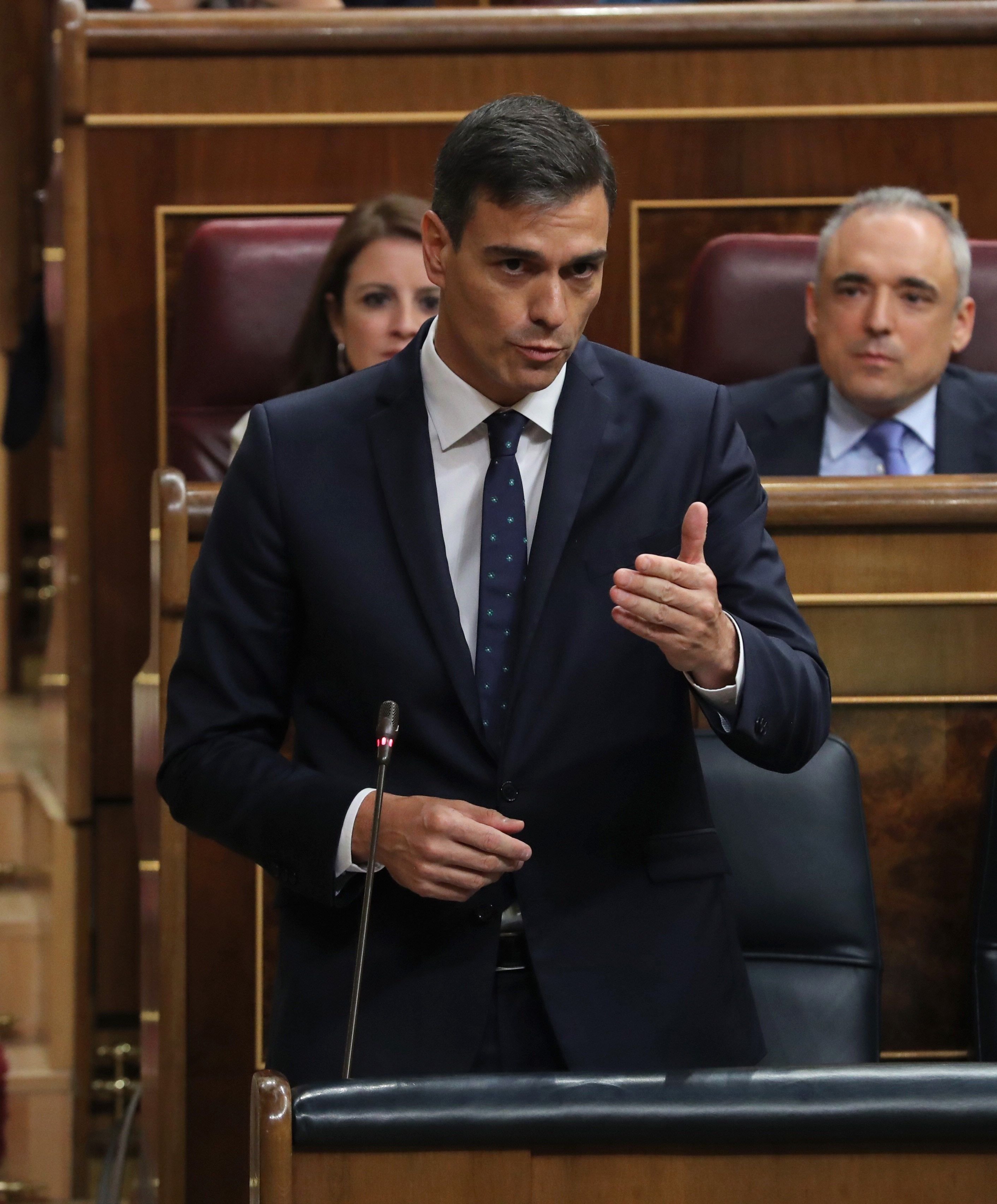 Sánchez justifica la retirada de l'estatus de diplomàtic del delegat de Flandes