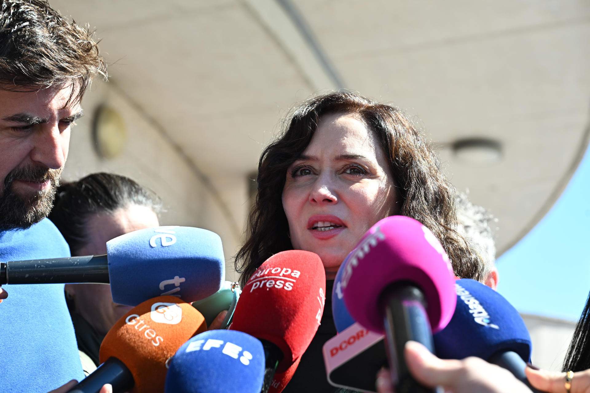 Ayuso estalla contra las palabras del rey sobre América y replica que "los de la cruz" llegaron a "civilizar"