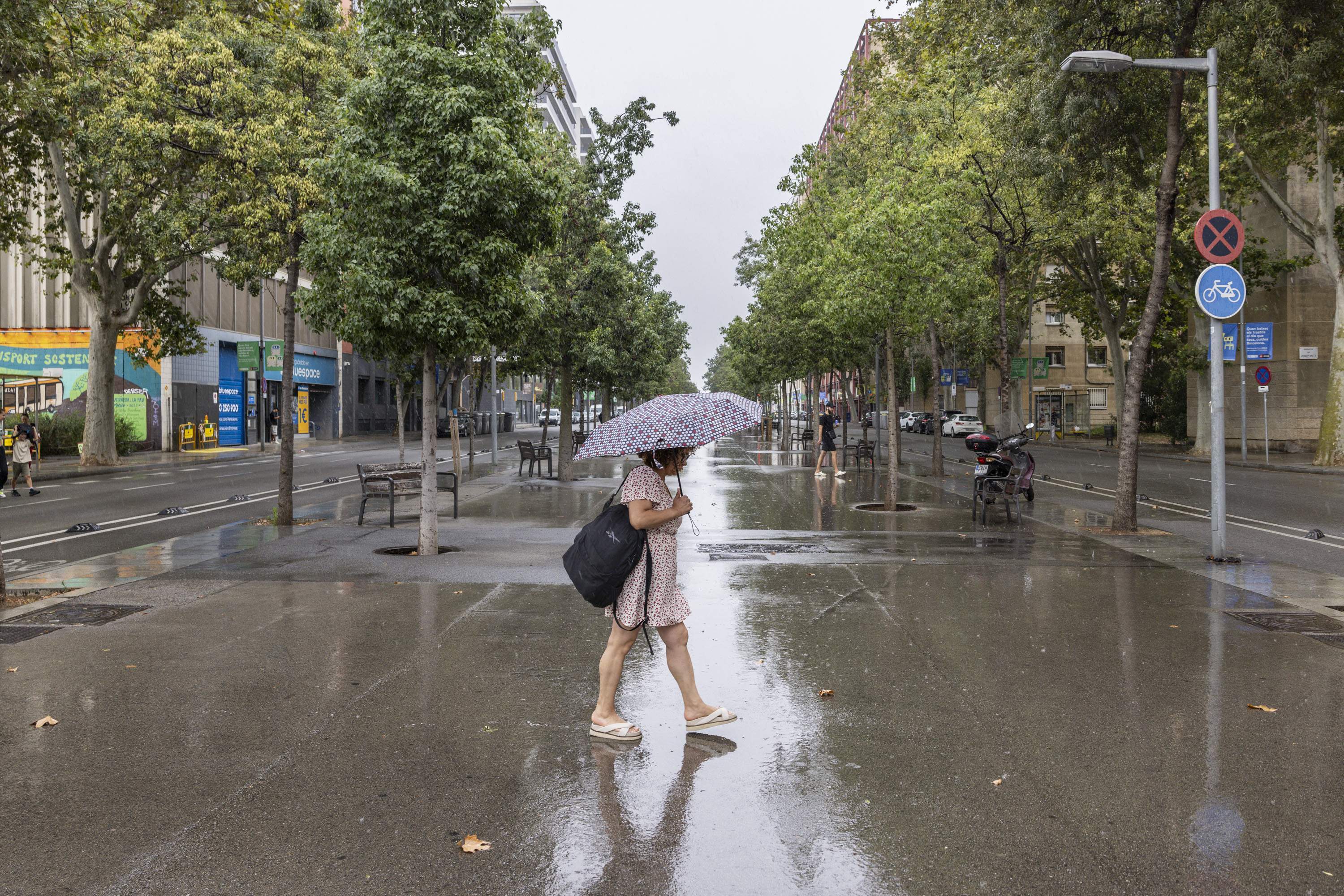 Paraguas y abrigo para Semana Santa en Catalunya según el primer sondeo del tiempo