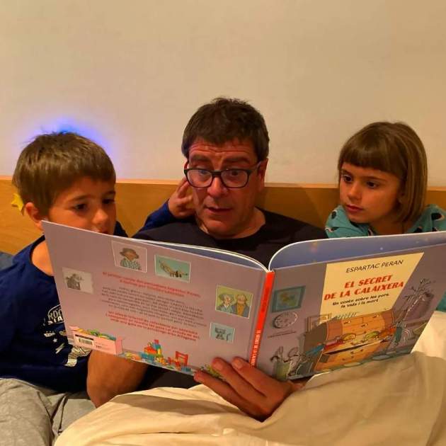 Espartac Peran amb els seus fills / Instagram 