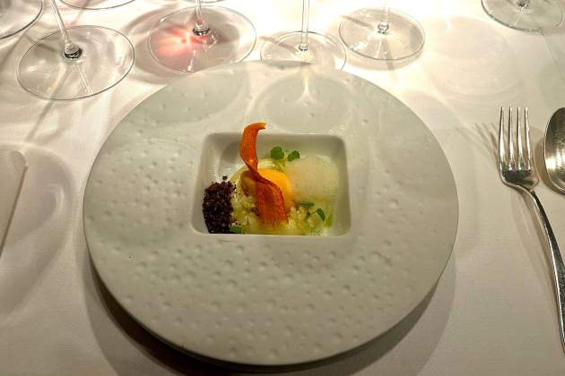 Postres La viña de Toni del restaurante Moments. / Foto: Emma Porta