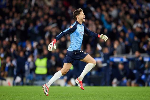 EuropaPress 7228826 alex remiro de la real sociedad reacciona durant el partit de laliga ea sports