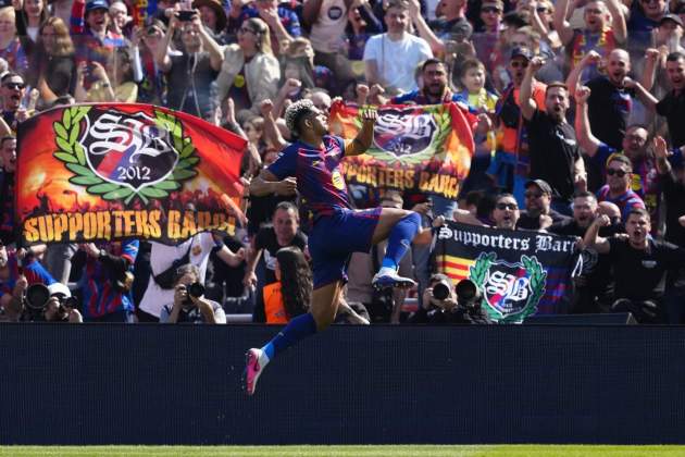 Araujo celebra un gol amb el Barça contra el Rayo / Foto: EFE