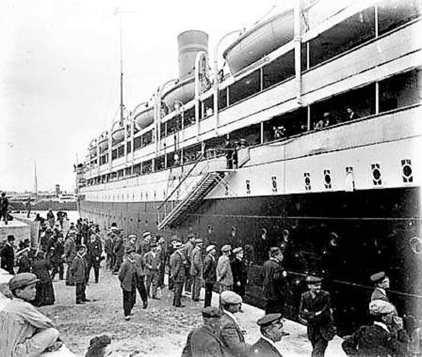 Naufraga el “Titanic de l’Atlàntic Sud” amb 25 catalans i valencians a bord