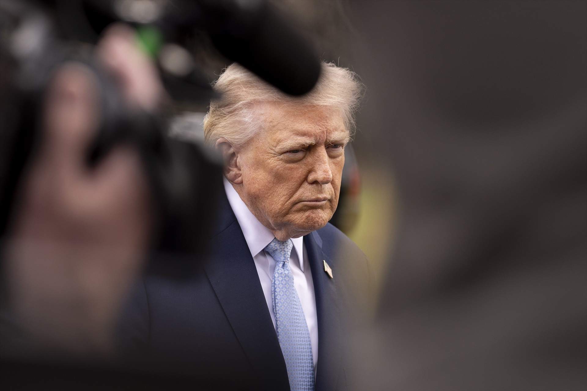 Trump ajorna cinc dies els atacs a la infraestructura energètica iraniana i anuncia "converses productives"