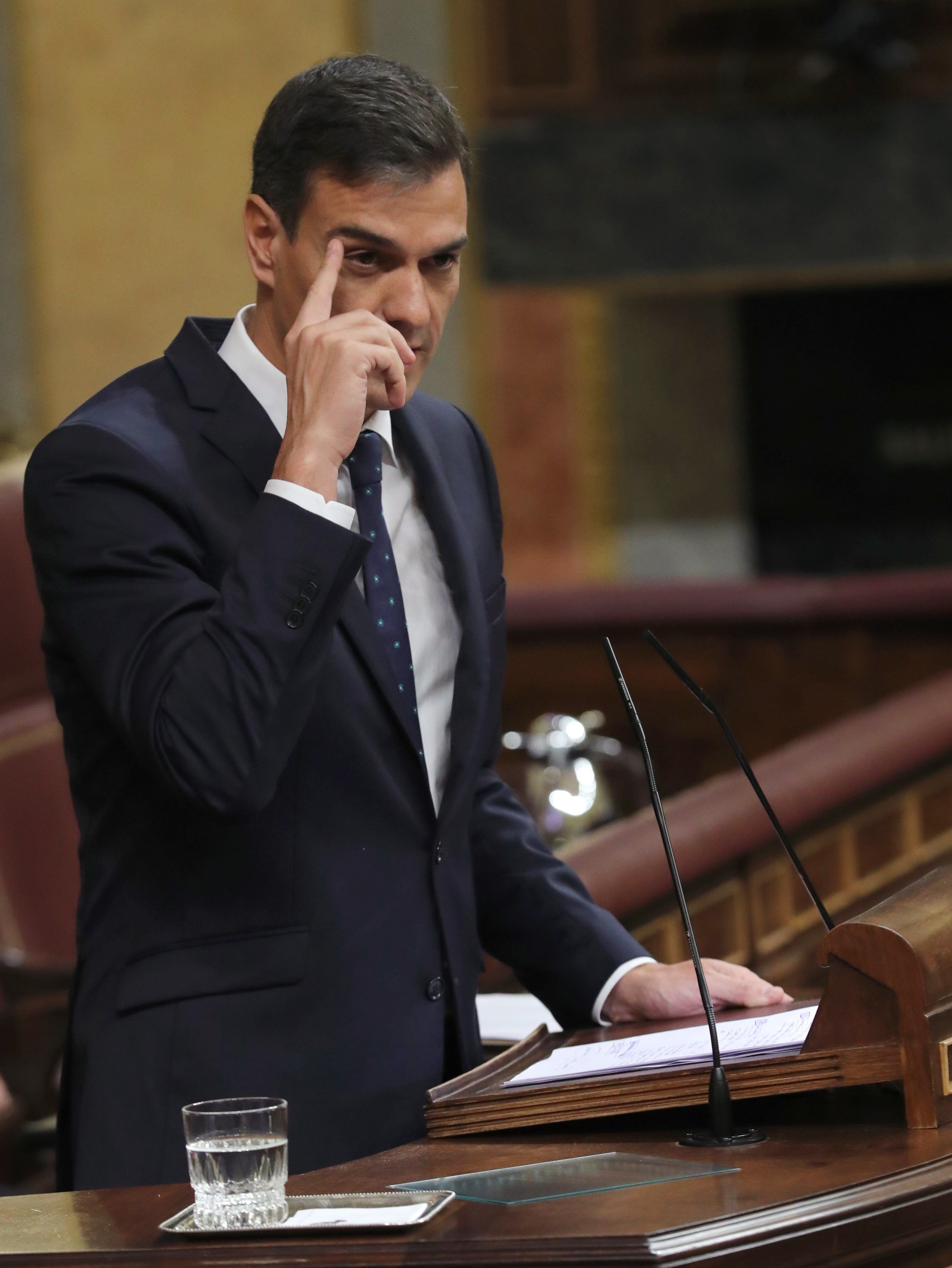 Sánchez trenca amb Casado per responsabilitzar-lo del "cop" a Catalunya