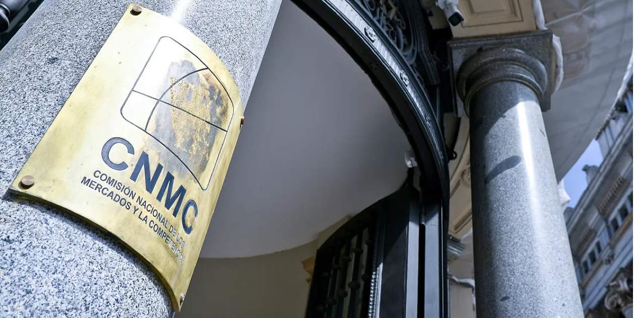 La CNMC tiene un plan para que, aunque haya un apagón, sigas teniendo cobertura en el móvil