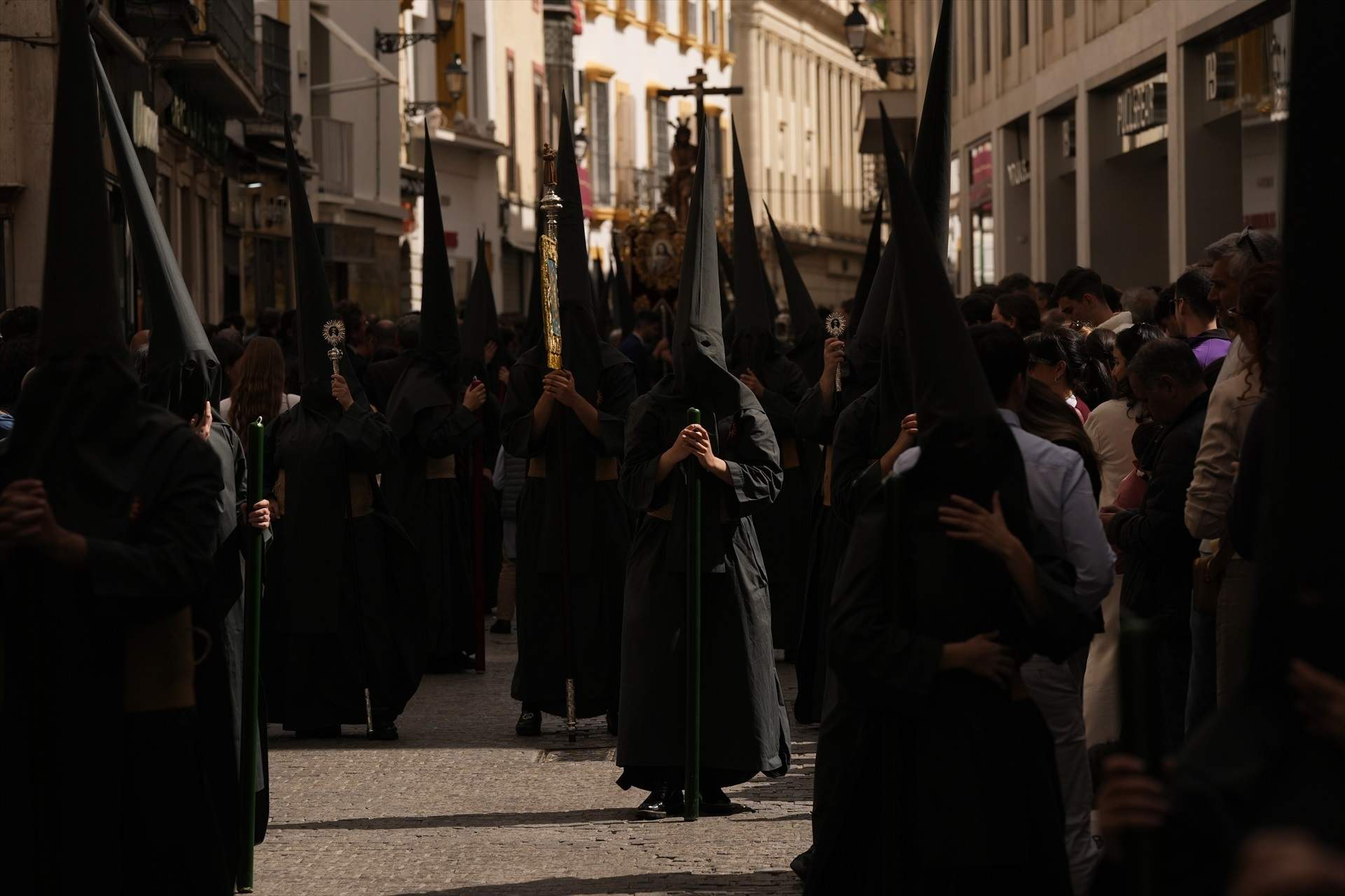 El Gobierno retirará el Interés Turístico a la Semana Santa de Sagunt por excluir a las mujeres