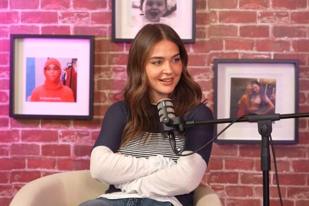 Laura Escanes a 'Super Zeta' / YouTube 