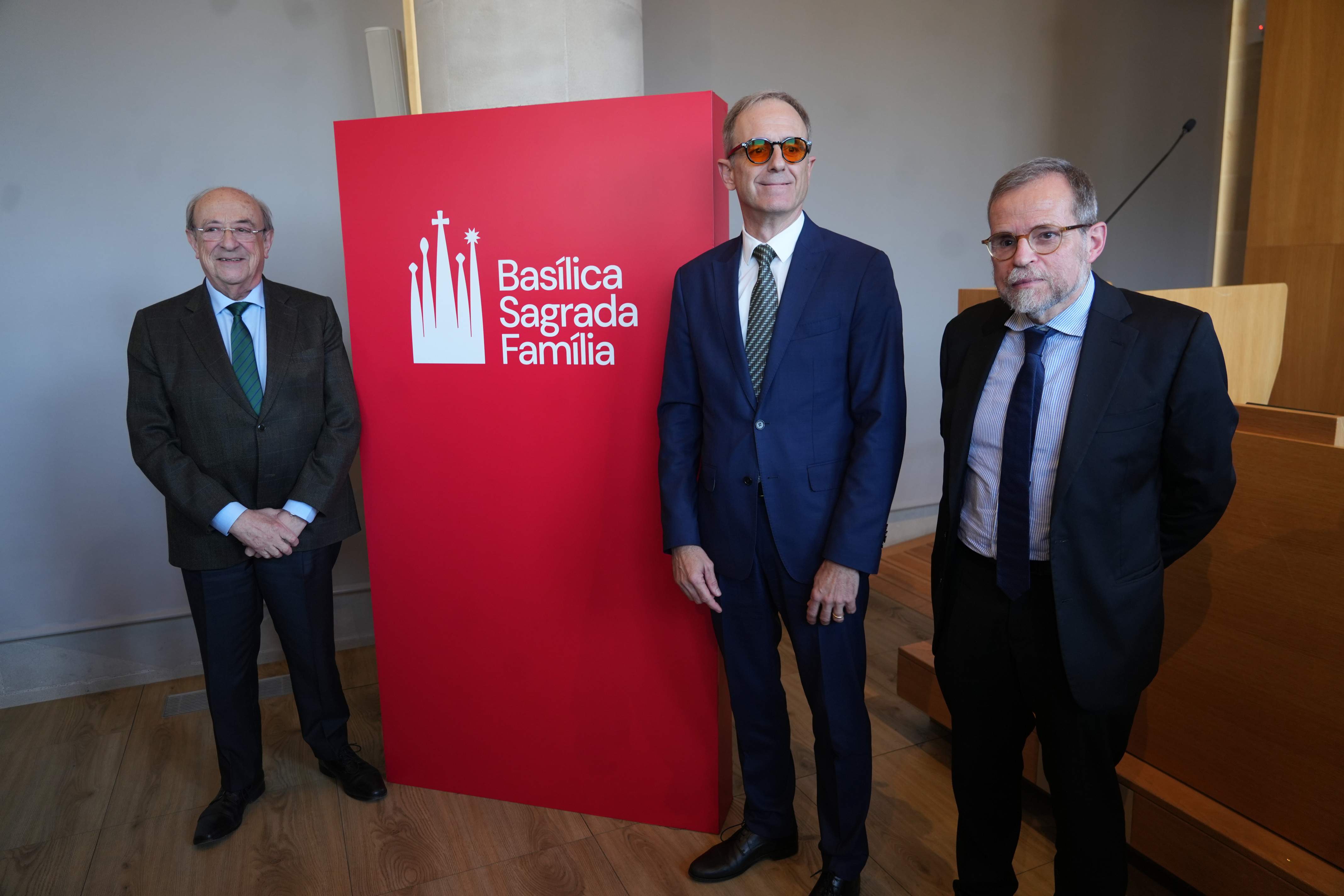 La Sagrada Familia estrena nueva imagen, incluyendo la cruz de la Torre de Jesús