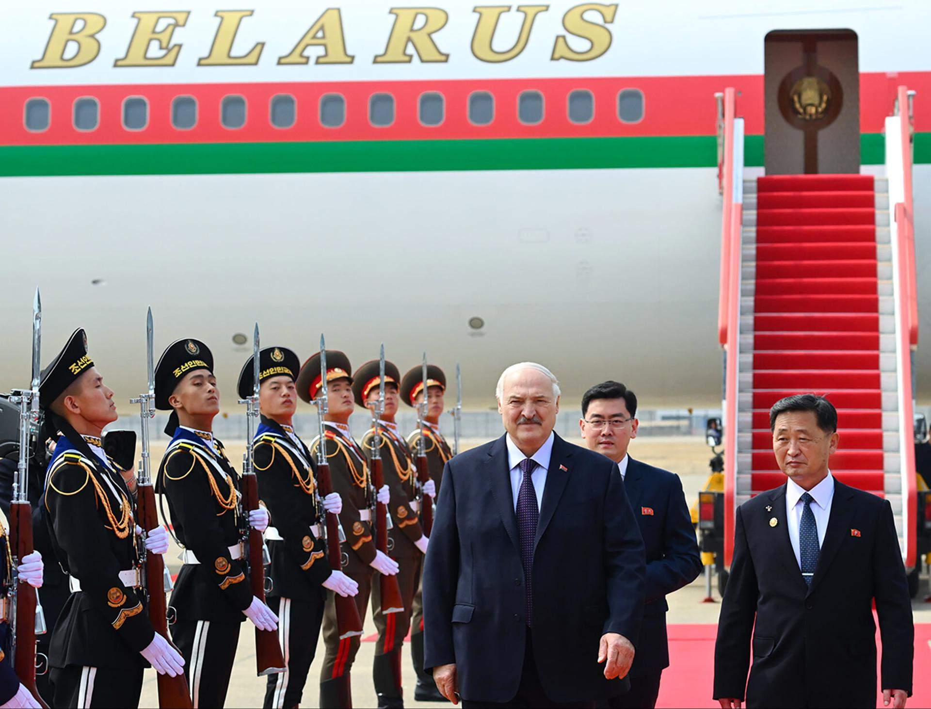 Aleksandr Lukaixenko visita Corea del Nord per primera vegada: les claus de la reunió