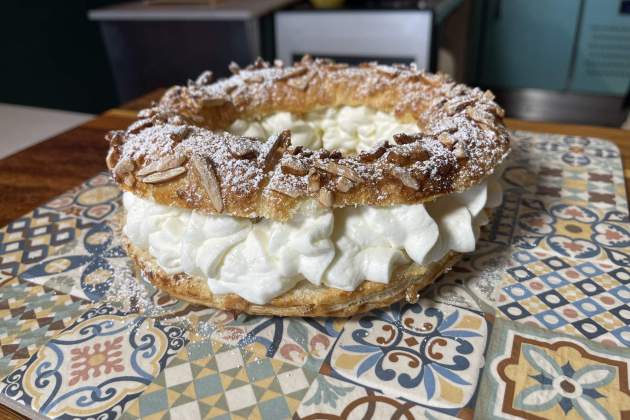 Tortell de nata Ada Parellada Foto Raquel Sánchez