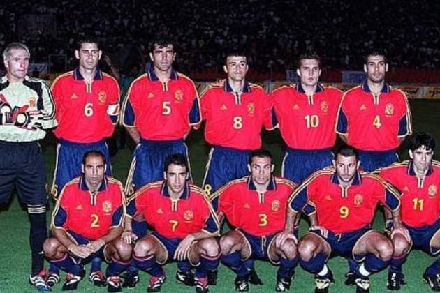 Javi Moreno, con el 9 en la Roja IG