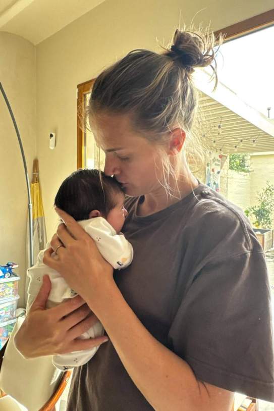 Irene Paredes amb la seva filla Lea / Instagram