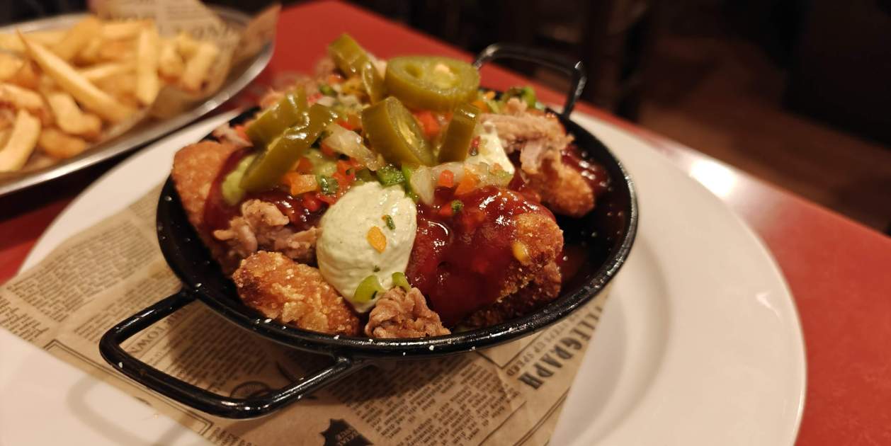 Nachos de Cerdo Desmenuzado - Double Bière Nachos de Cerdo Desmenuzado - Double Bière