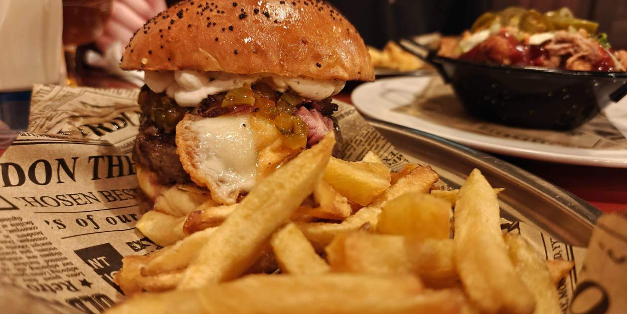 Katz Burger - Doble Cerveza Katz Burger - Doble Cerveza