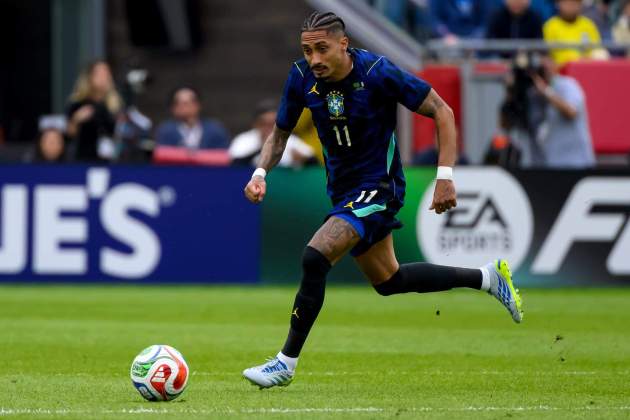 Raphinha, disputando un partido con Brasil / Foto: EFE