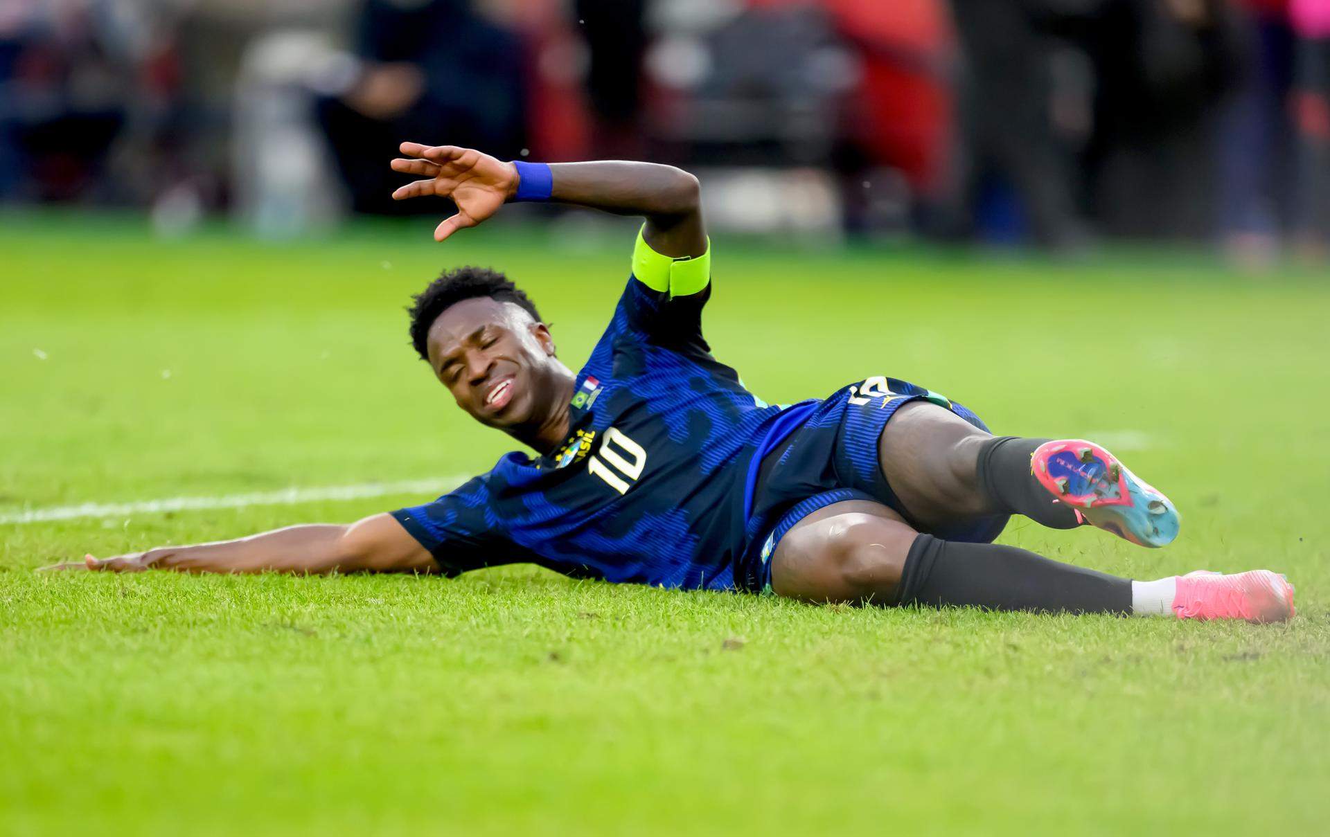 Vinícius enciende las alarmas en el Real Madrid en pleno tramo decisivo del curso