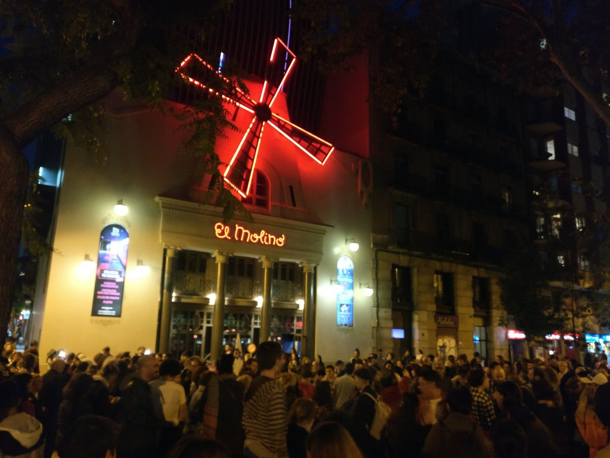 Concentració a Poble Sec contra les agressions sexuals