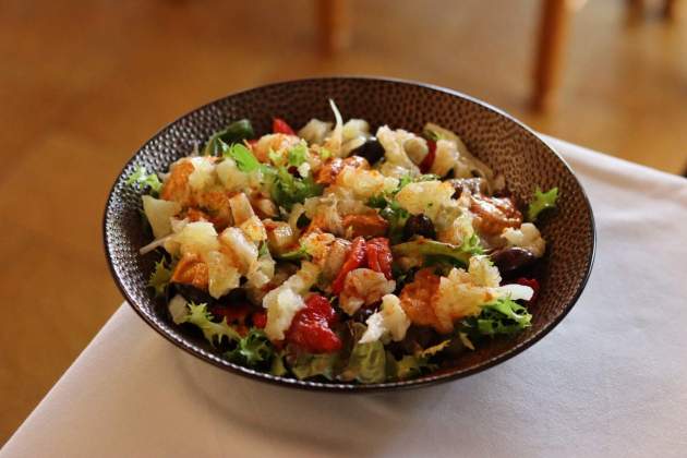 Amanida de xató del restaurant Can Gelada. / Foto: Jordi Àvila Amanida de xató del restaurant Can Gelada. / Foto: Jordi Àvila