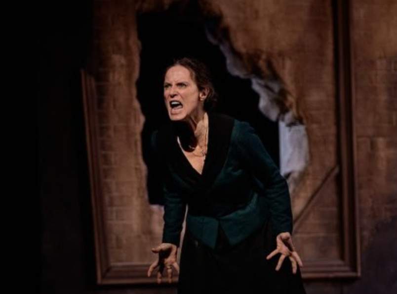 Aitana Sánchez Gijón, Ig