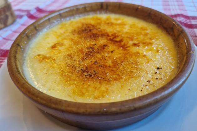 Crema catalana casolana del restaurant Can Jané. / Foto: Esmorzarsdeforquilla.cat Crema catalana casolana del restaurant Can Jané. / Foto: Esmorzarsdeforquilla.cat