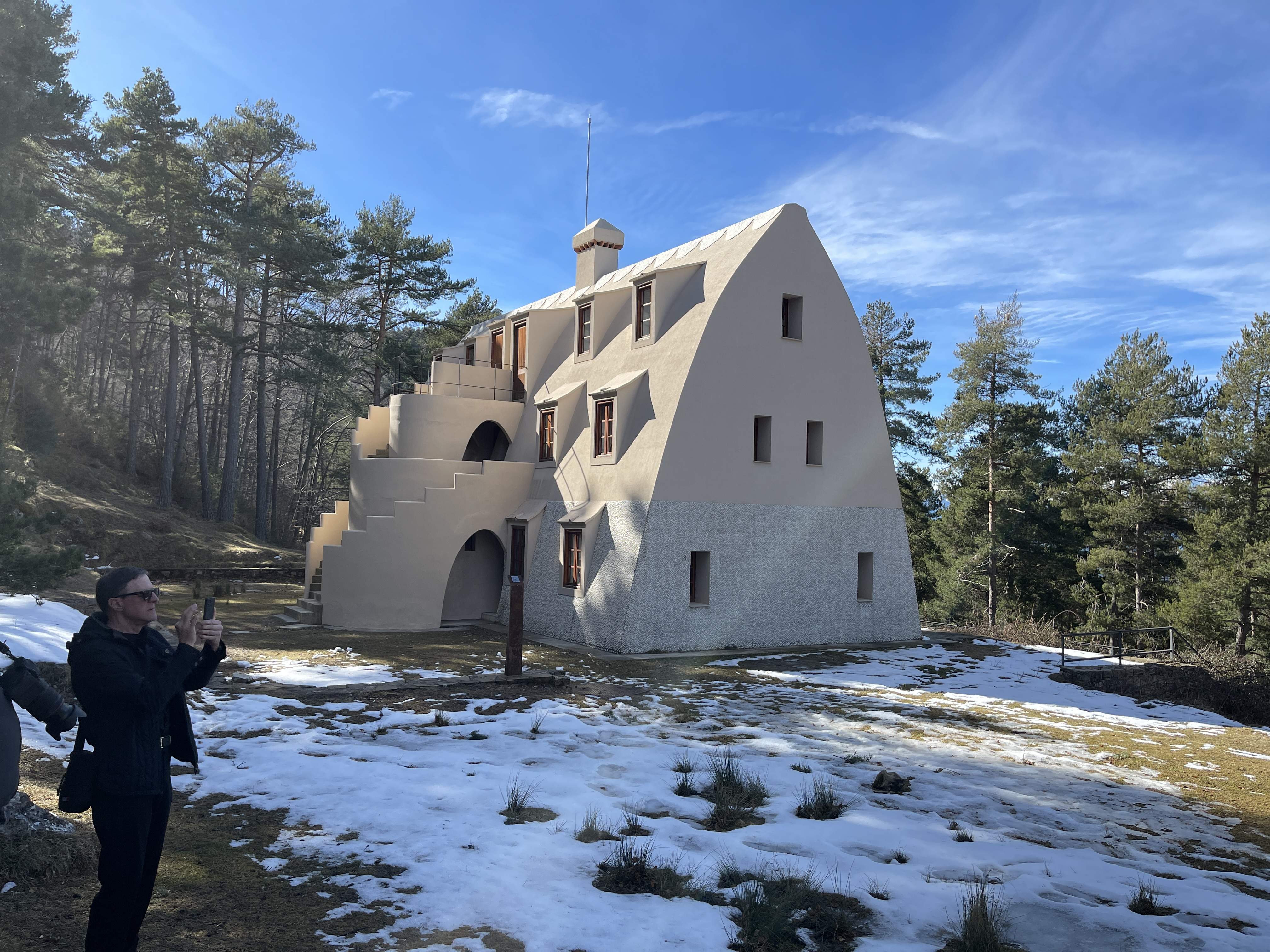 Antoni Gaudí en el Berguedà: así es el Xalet del Catllaràs