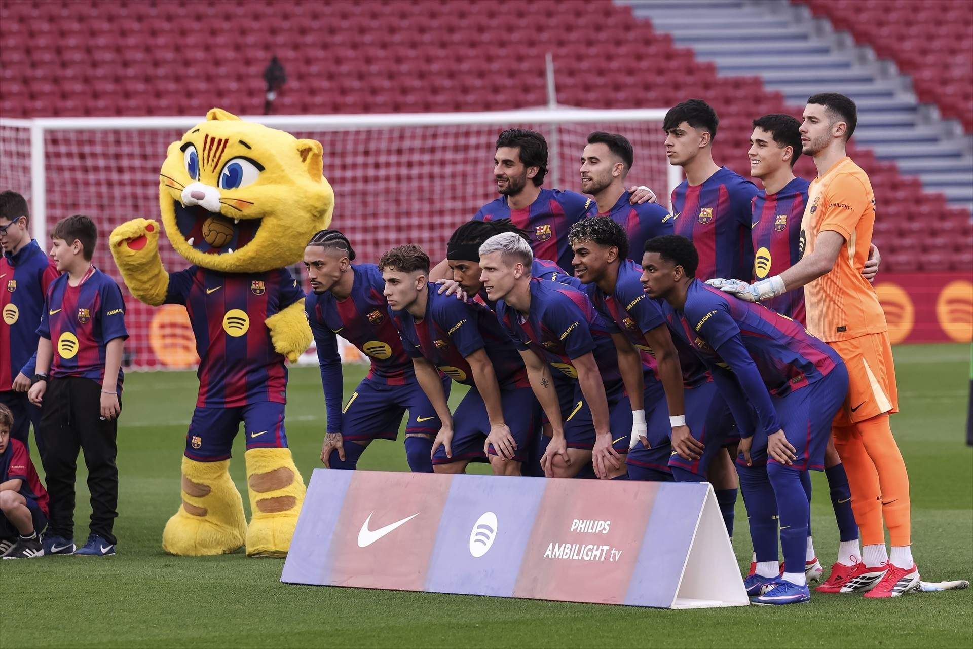 El futuro de un defensa titular del Barça, bajo la atenta mirada de la Premier