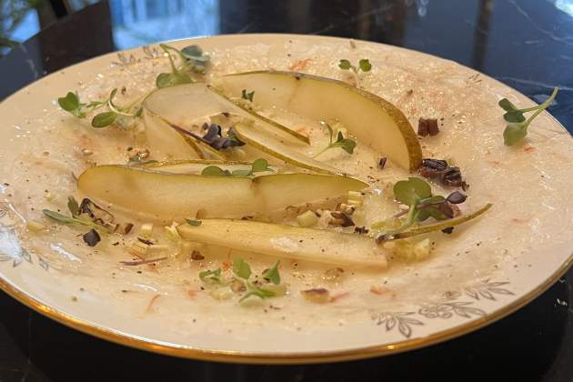 Carpaccio de gamba con pera Bar Filoso Rosa Molinero Trias