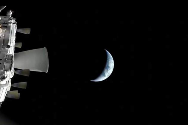 Fotografia la Terra des de la nau espacial Orion / NASA