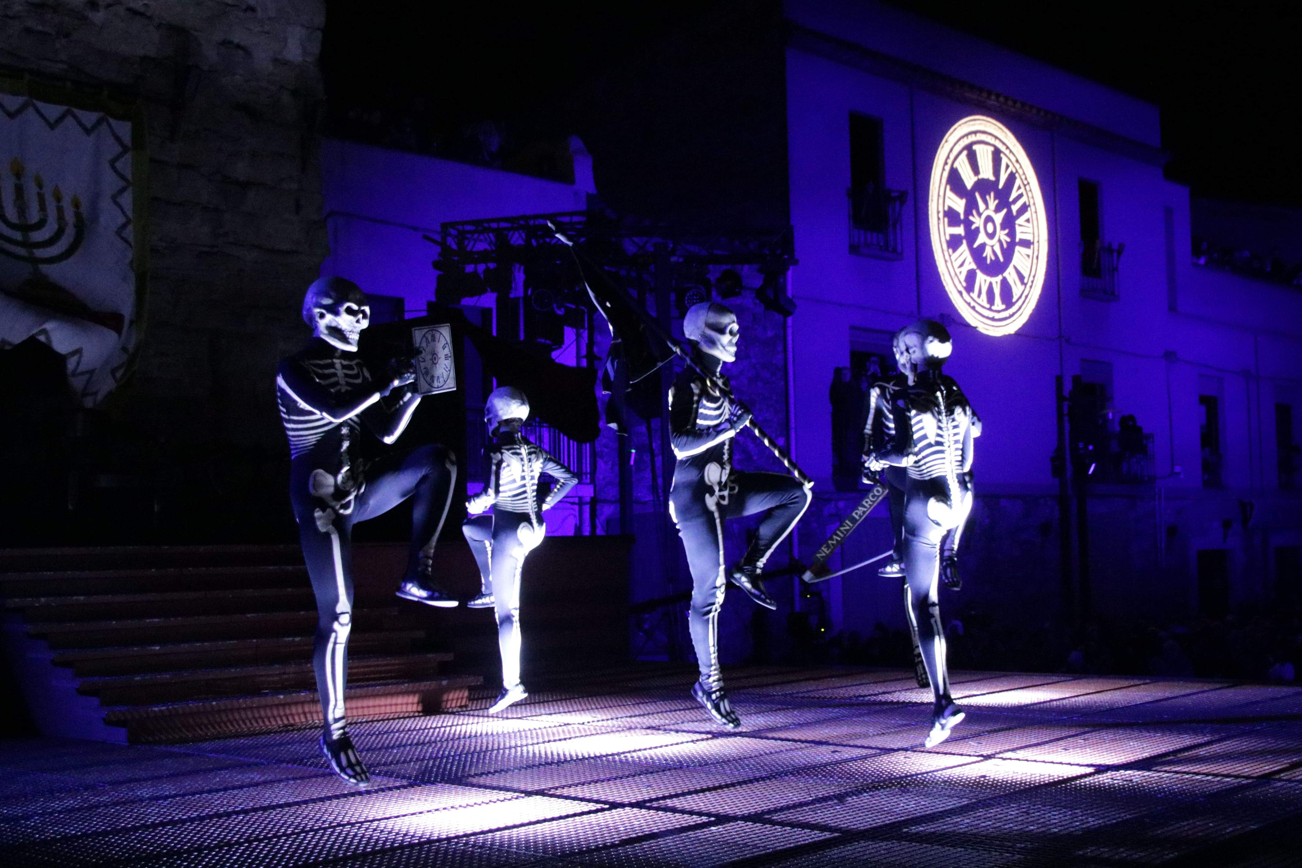 Novetats a les processons: Verges inclou l'escena del Ram i els Manaies no picaran els graons de la Catedral