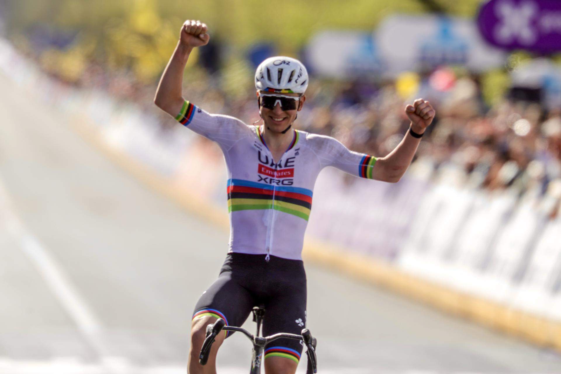 Carles Puigdemont no se pierde la exhibición de Pogacar en el Tour de Flandes