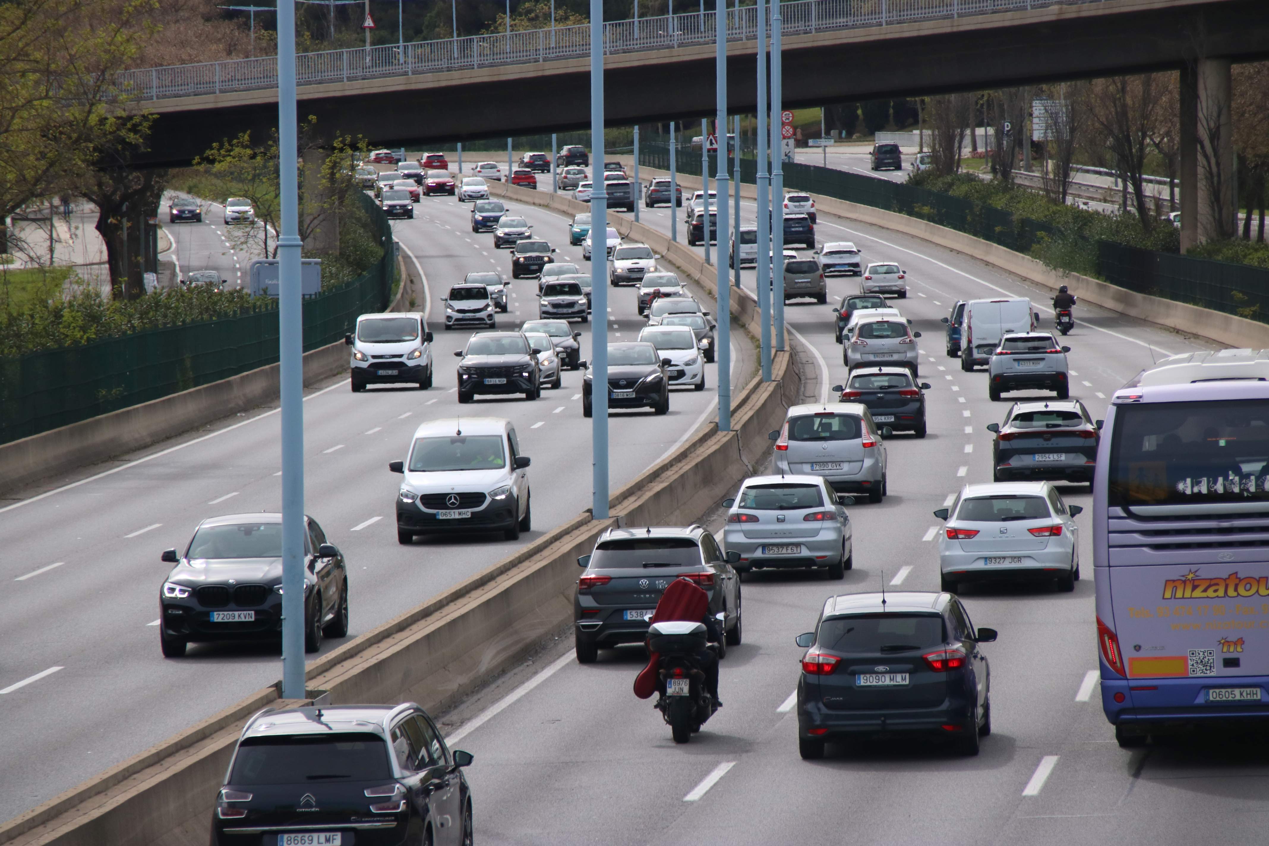 La operación retorno de Semana Santa comienza con un pico de 58 km acumulados de retenciones
