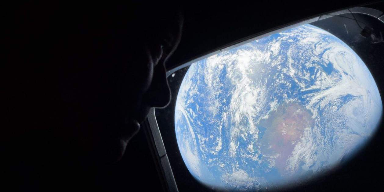 Estas impresionantes fotos de la Tierra tomadas por los tripulantes de Artemis II están hechas con un iPhone