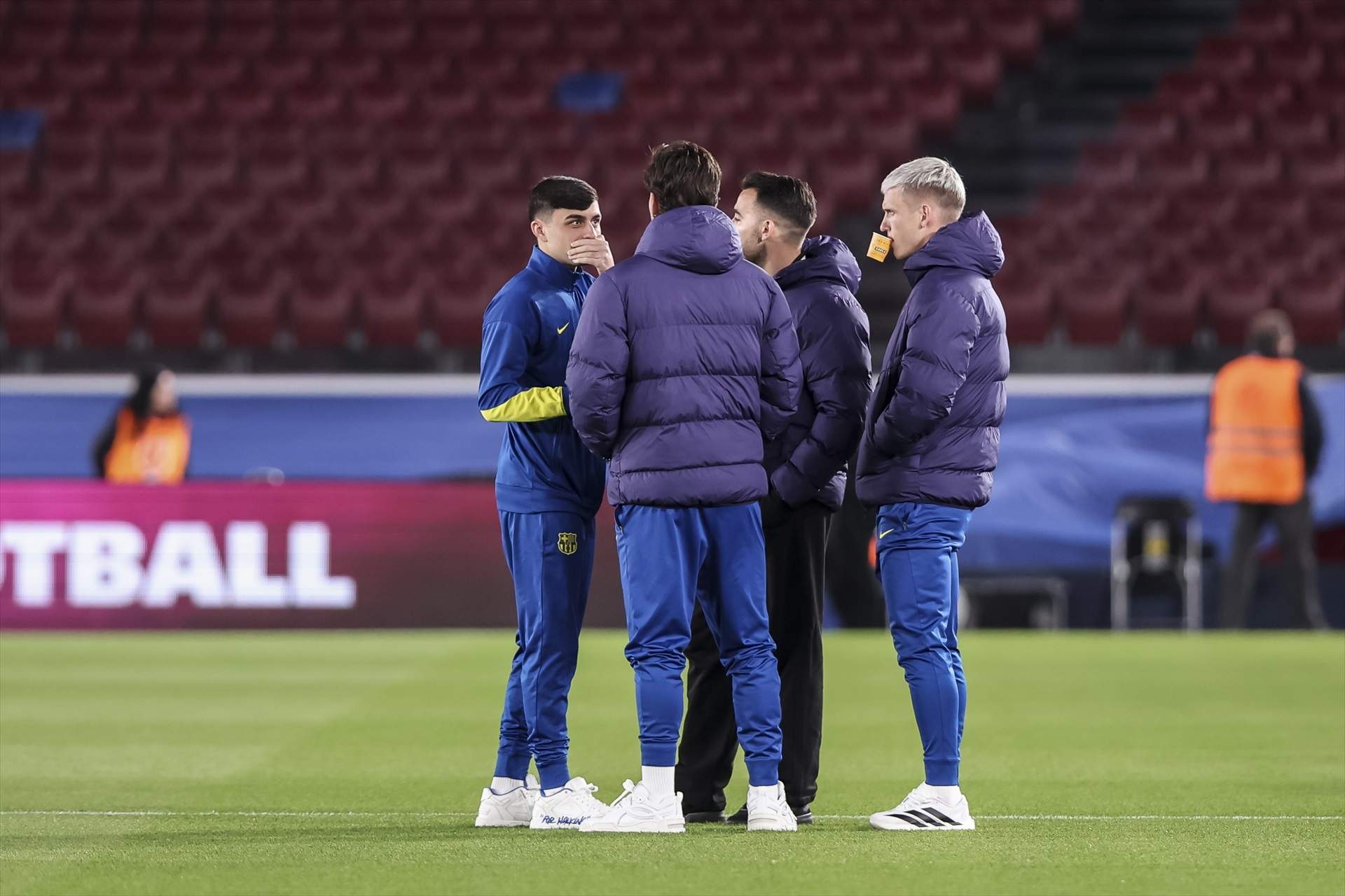 Ni Bernal ni De Jong: les alternatives del Barça per al migcamp contra l'Atlètic a la Champions