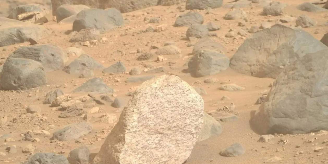 Foto del lecho rocoso de Marte bautizado como Bright Angel