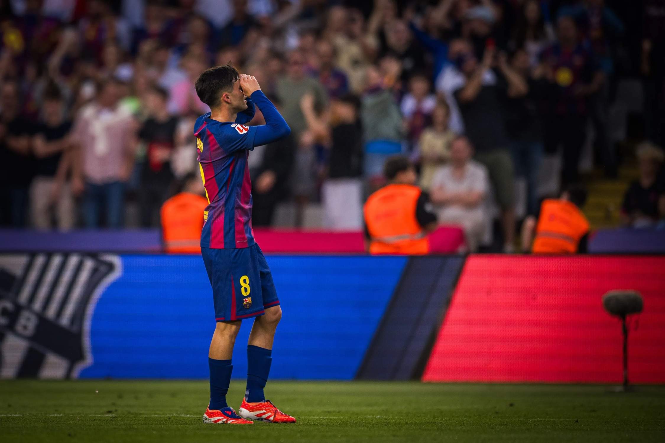 Pedri i Flick, a crits al vestidor del Barça