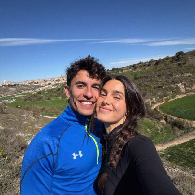 Marc Márquez i Gemma Pinto passejant per Cervera / Instagram
