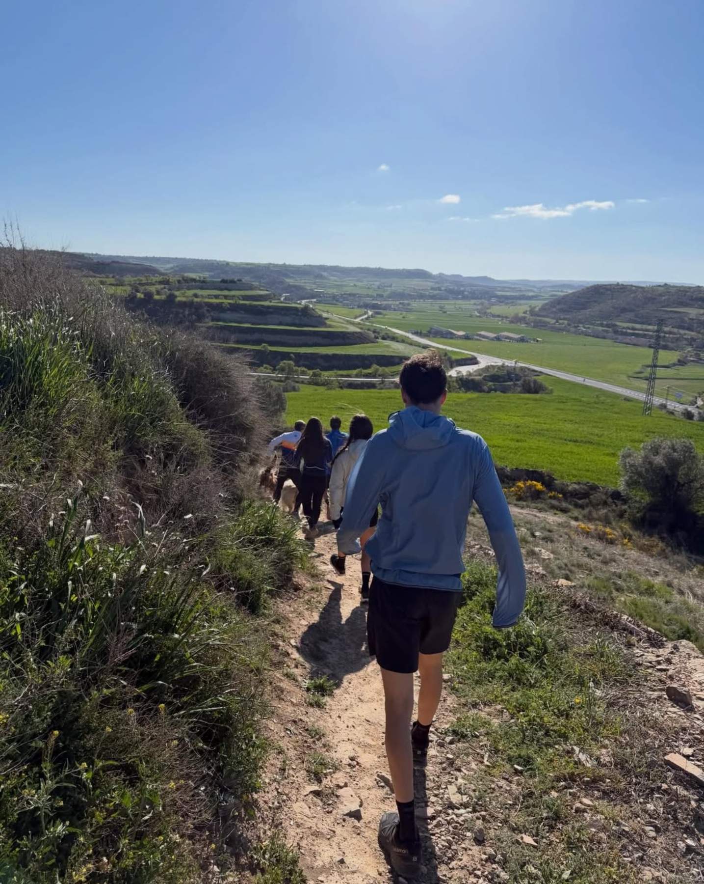 L'escapada dels germans Márquez a Cervera: trobada familiar i la foto més icònica de Pasqua amb la seva mona