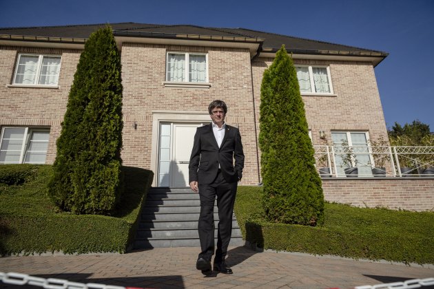 Carles Puigdemont a la Casa de la Republica a Waterloo - Sergi Alcàzar