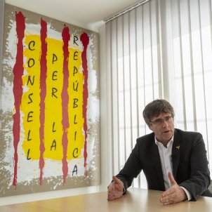 Carles Puigdemont a la Casa de la Republica a Waterloo - Sergi Alcàzar Carles Puigdemont a la Casa de la Republica a Waterloo - Sergi Alcàzar