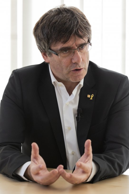 Carles Puigdemont a la Casa de la Republica a Waterloo - Sergi Alcàzar