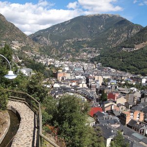 Enquesta Andorra: l'electorat, dividit entre una coalició de dretes o d'esquerres