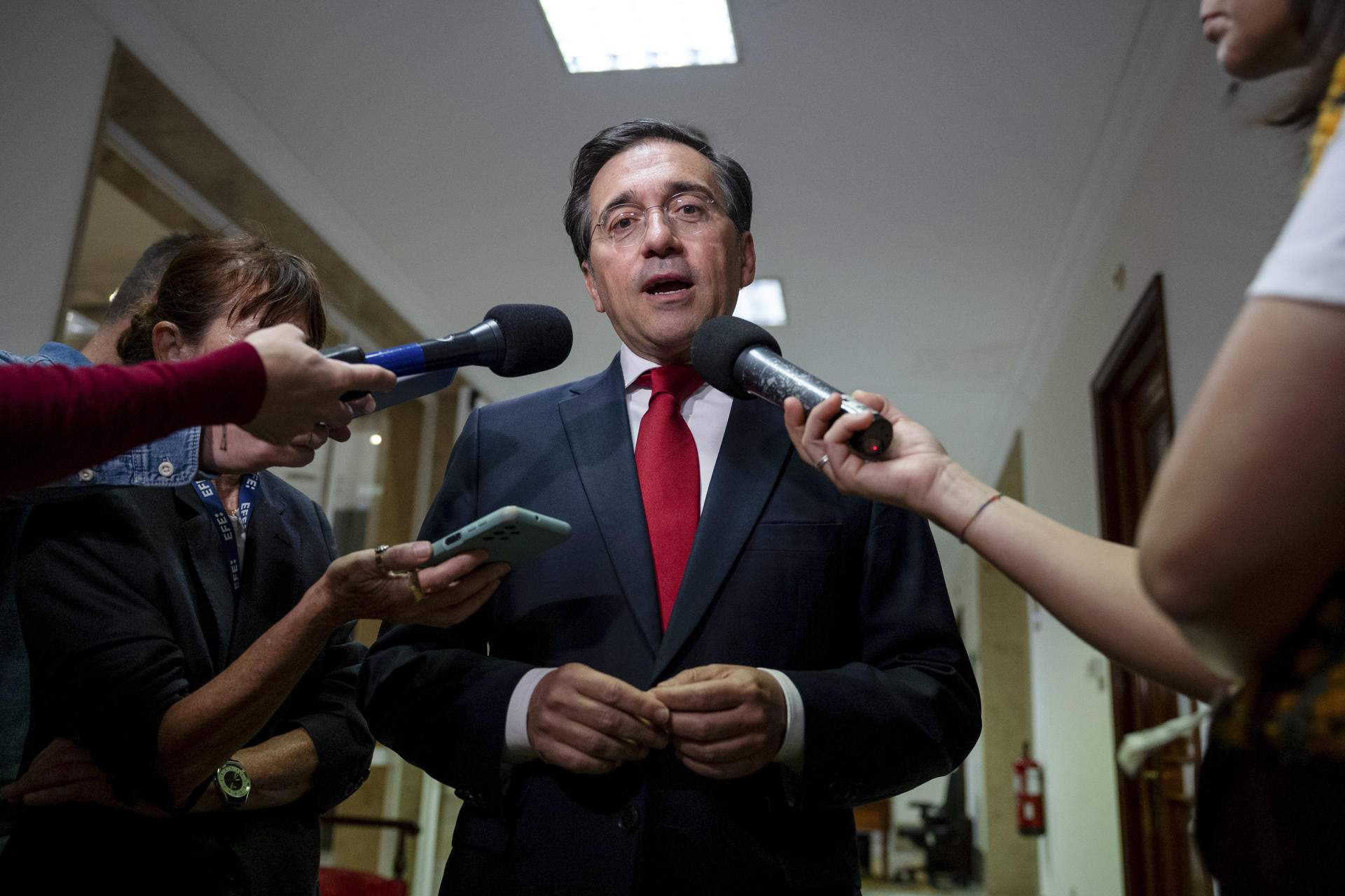 Albares anuncia la reobertura de l'ambaixada espanyola a Teheran tancada per la guerra