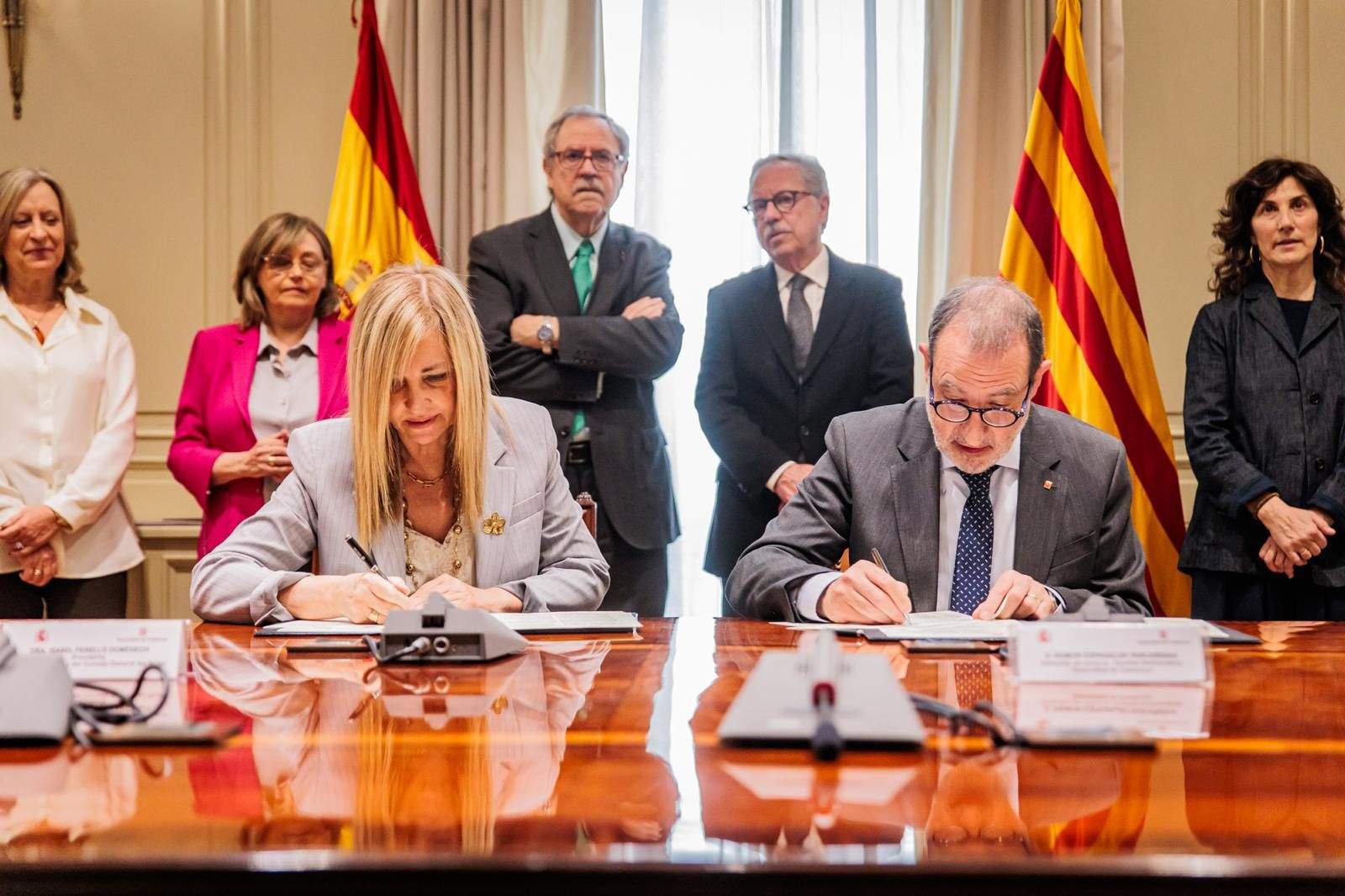 Isabel Perelló, presidenta del CGPJ, y el consejero de Justicia Ramon Espadaler, en Madrid