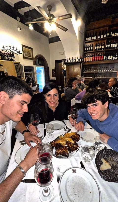 Anna Orte con dos de sus tres hijos / Instagram