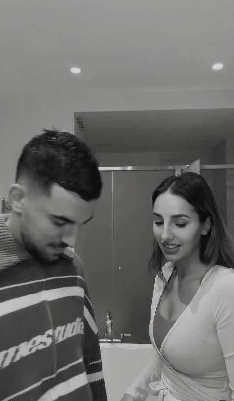 Luna Serrat y Dani Ceballos momentos antes de ver el resultado del test de embarazo / Instagram