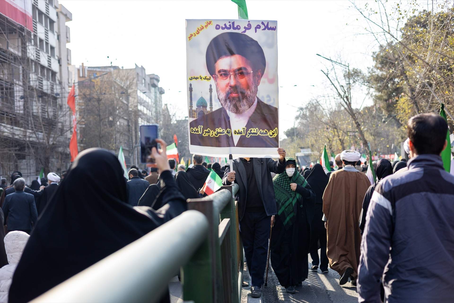 ¿Está realmente vivo Mojtaba Jamenei? El vídeo oficial que busca probarlo despierta más dudas